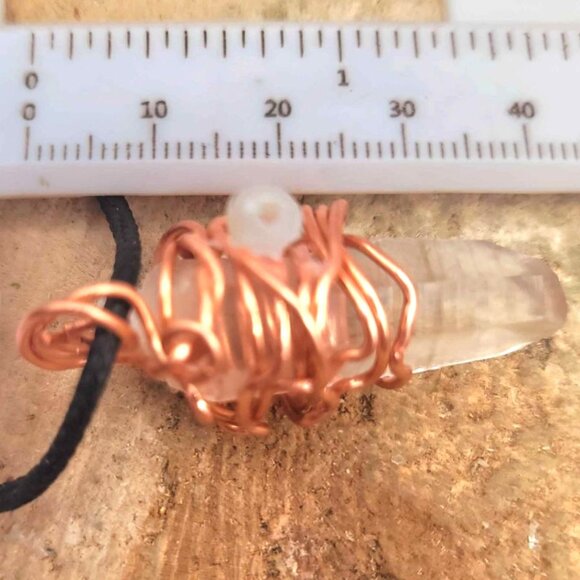 Beautiful Nature Tibet Himalayan Lemurian Crystal Point Pendant Necklace - Picture 3 of 10